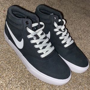 Nike SB charge mids